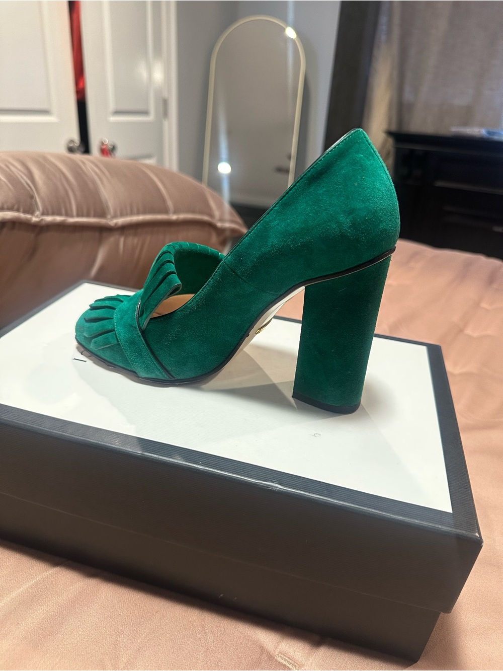 Gucci Green Suede Fringed Block Heel Pumps with Gold Double G - Picture 8 of 11